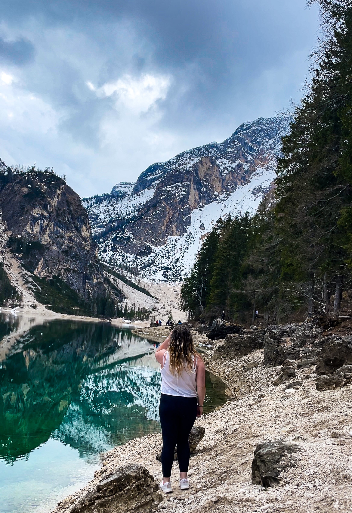 lago di braies cloudy