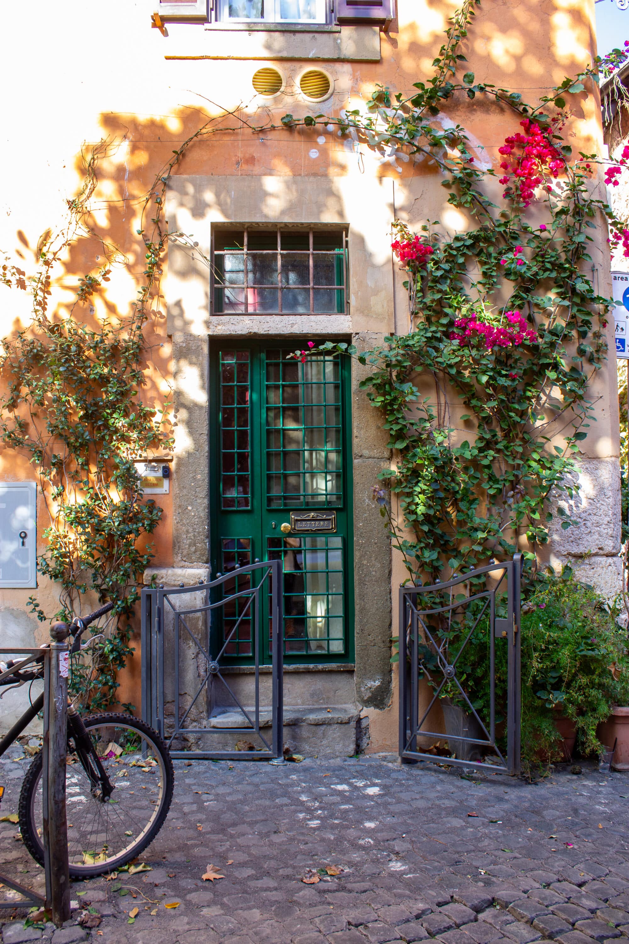 trastevere doorway