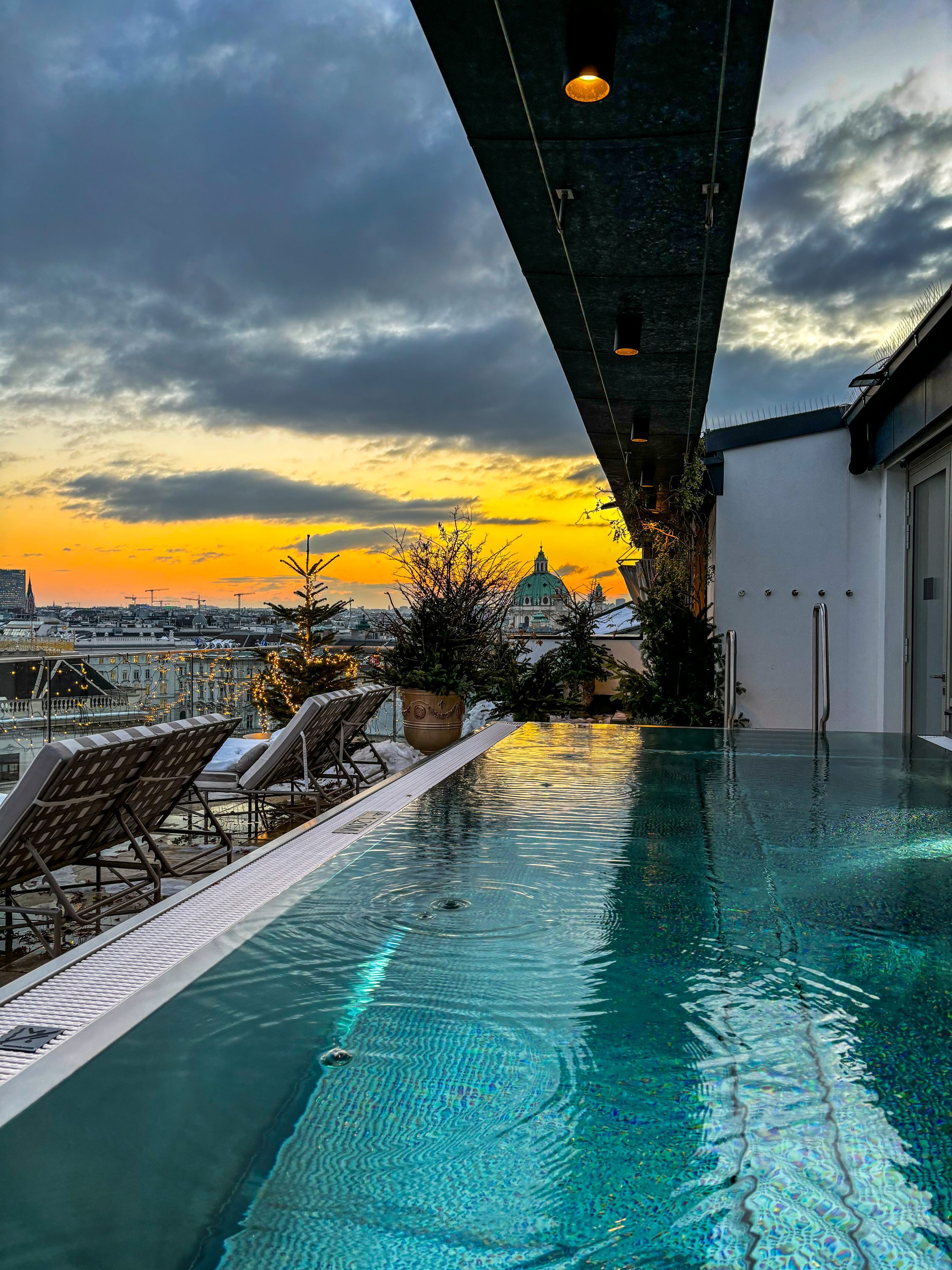 hotel grand ferdinand vienna pool