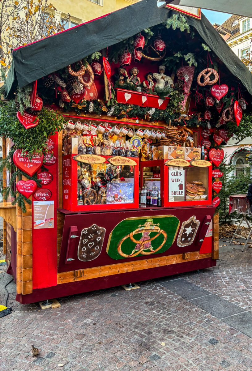 bolzano christmas market stand