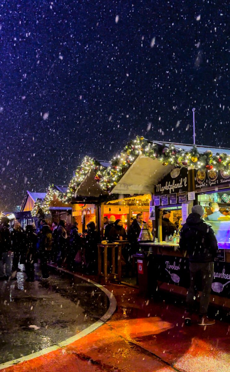 innsbruck chriskindlmarkt night