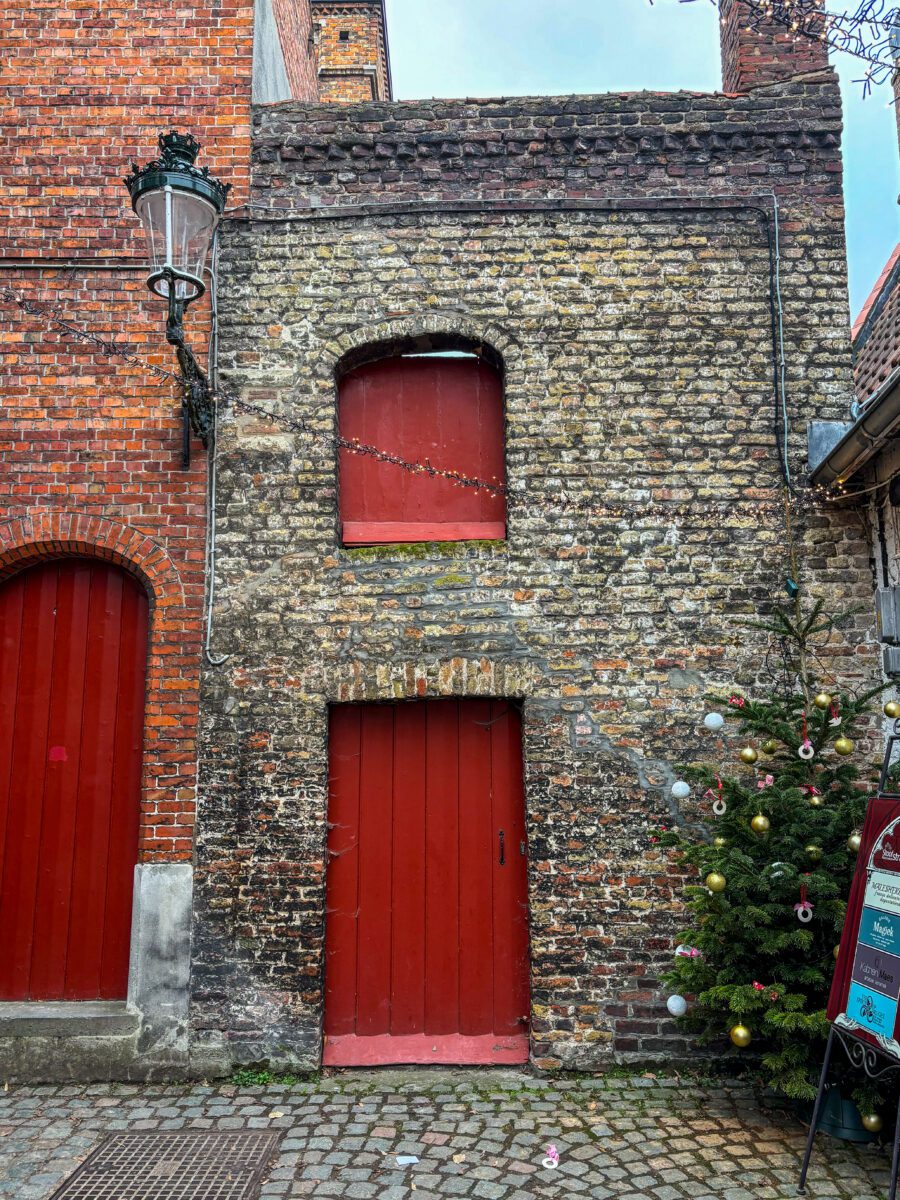 Bruges Doorway