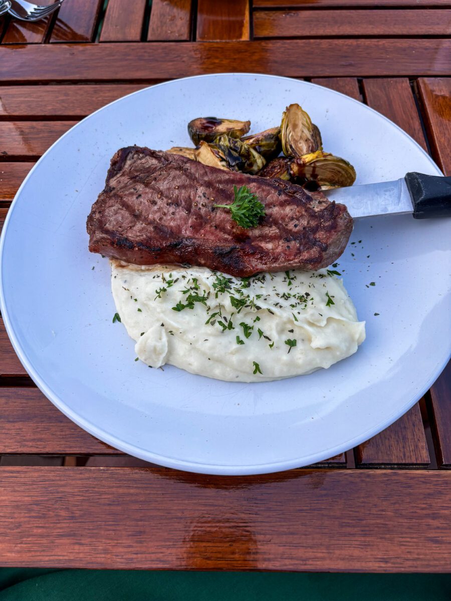 Cranmore Mountain Lodge Dinner