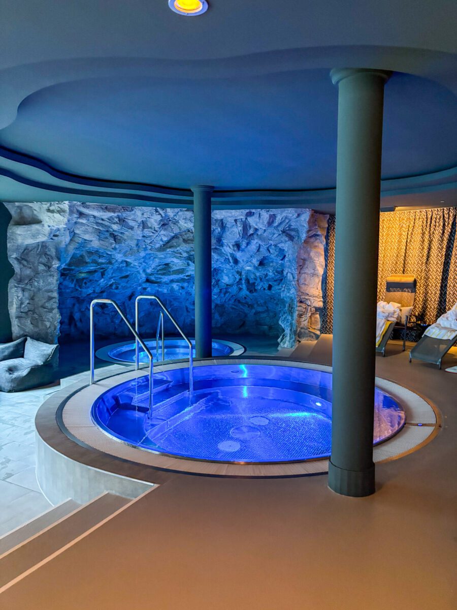 Beausite Hot Tub