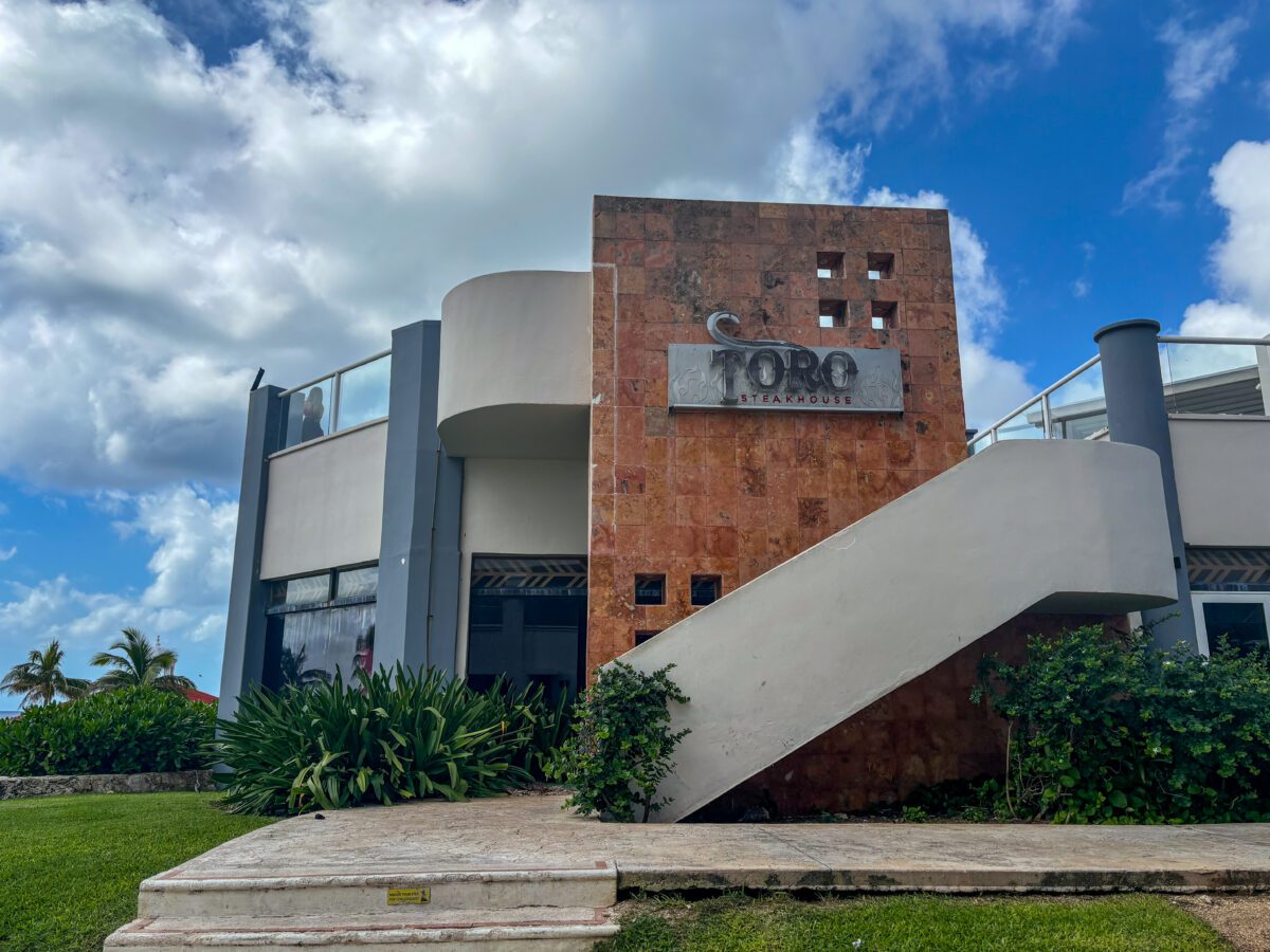 Hard Rock Riviera Maya Toro Steakhouse