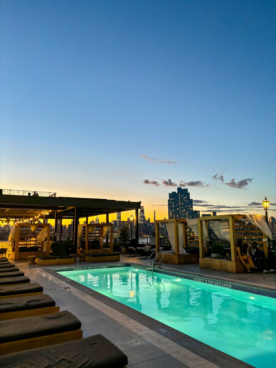 Rooftop Pool Arlo Williamsburg