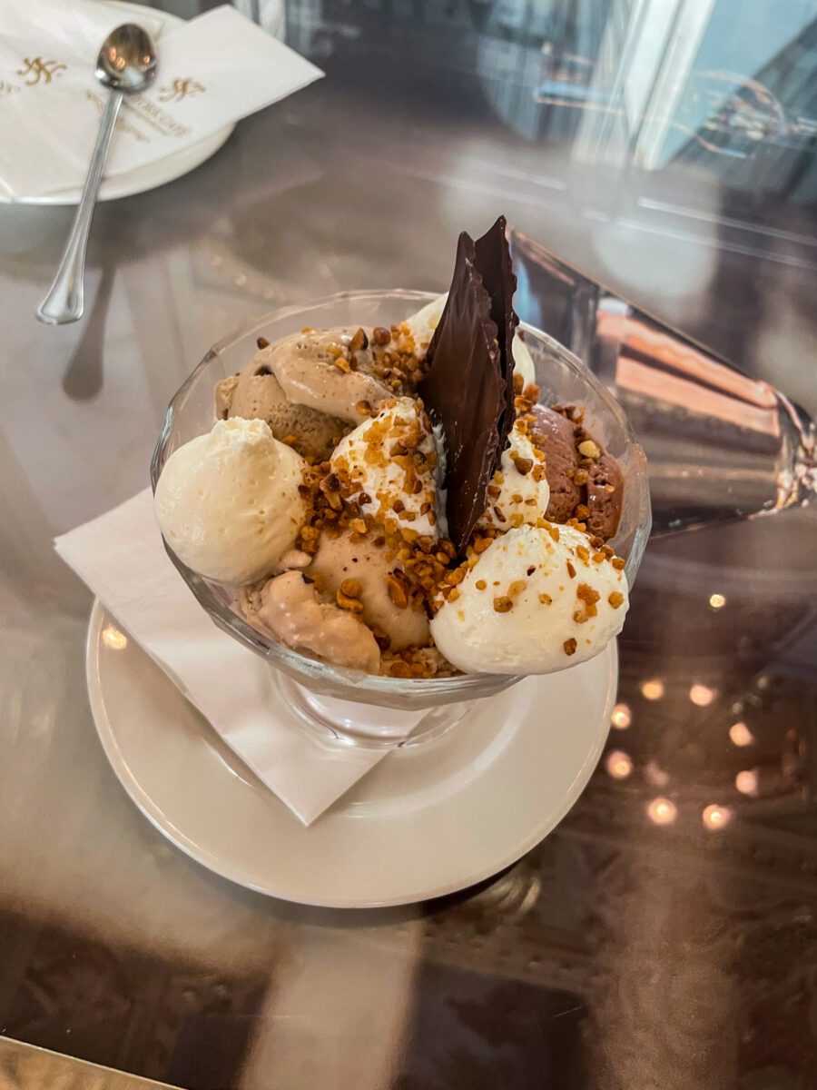 New York Cafe Sundae