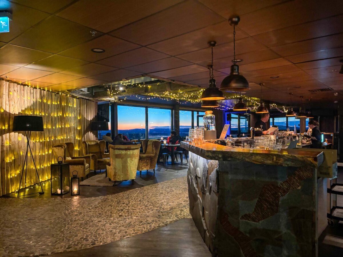 Hotel Levi Panorama Bar