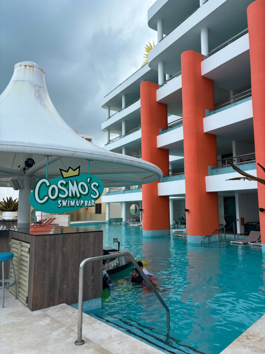 Cosmo's Swim Up Bar Nickelodeon Resort