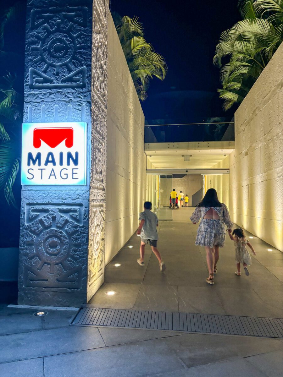 Main Stage Nickelodeon Resort